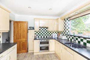 Kitchen- click for photo gallery